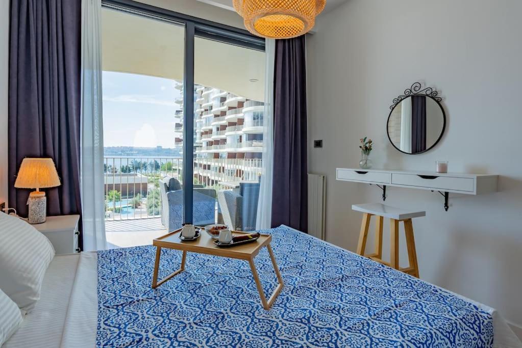 Golden Stones House Sea And Lake View Istanbul Exterior photo